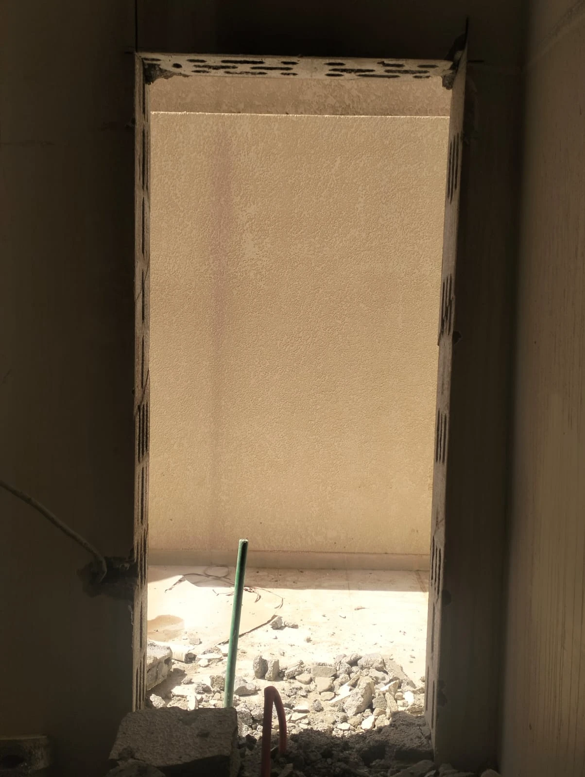 فتحات هندسية آمنة